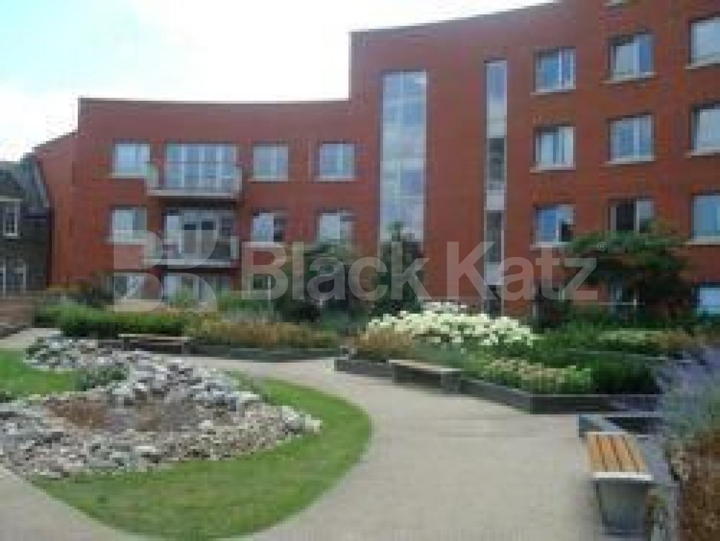 			A must see flat!!!, 1 Bedroom, 1 bath, 1 reception Flat			 Vision 7: Garrand court, Holloway